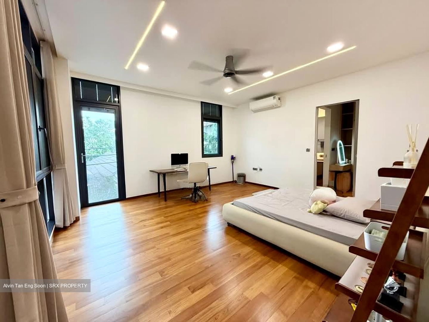 Thomson Hills (D20), Semi-Detached #573955841